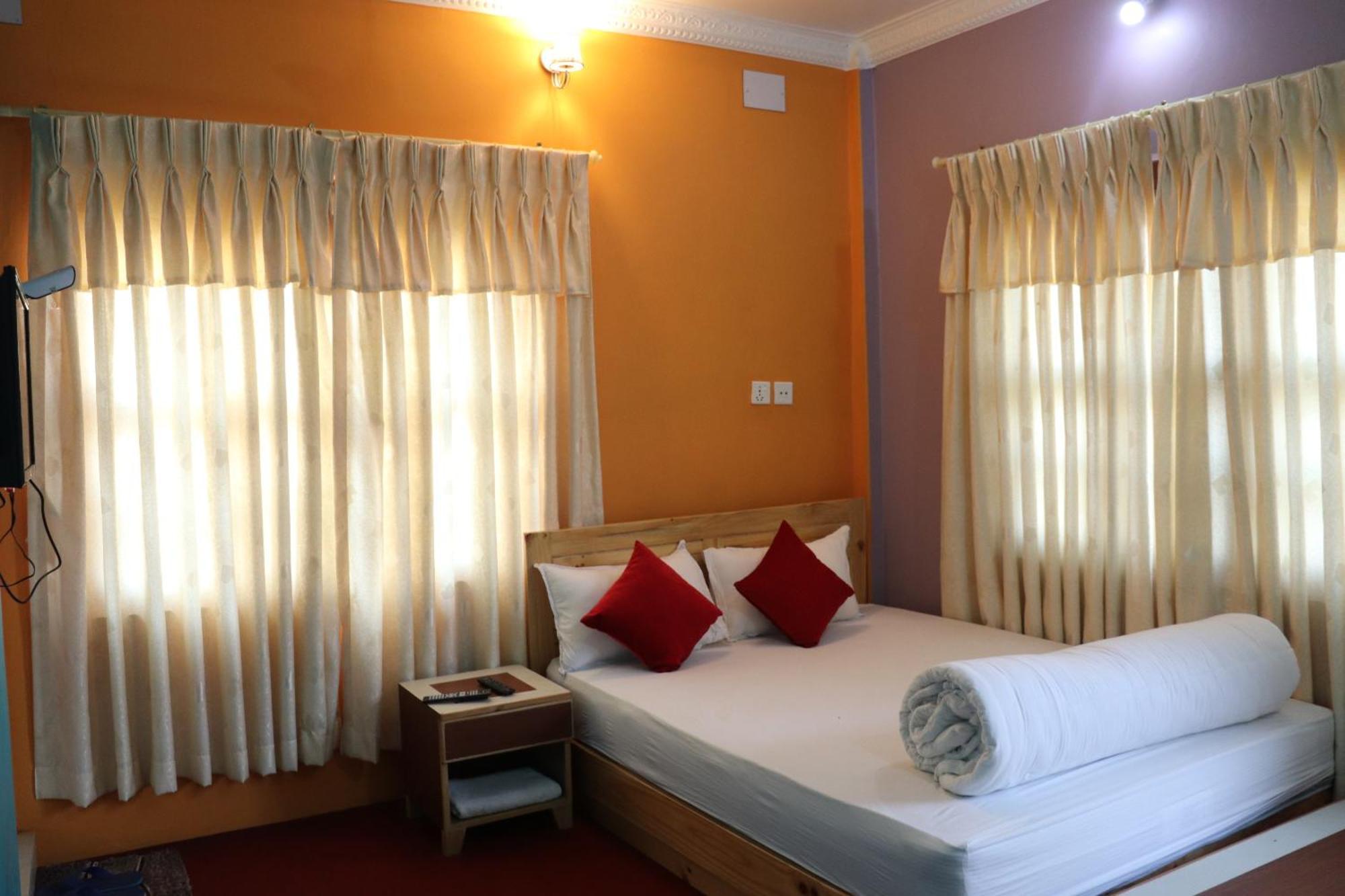 Hotel Young'S Stupa Ranipauwa Ngoại thất bức ảnh