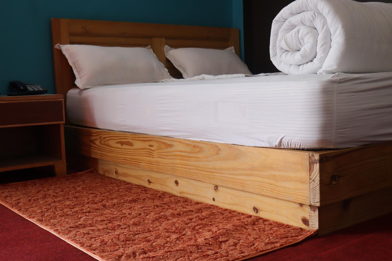 Hotel Young'S Stupa Ranipauwa Ngoại thất bức ảnh
