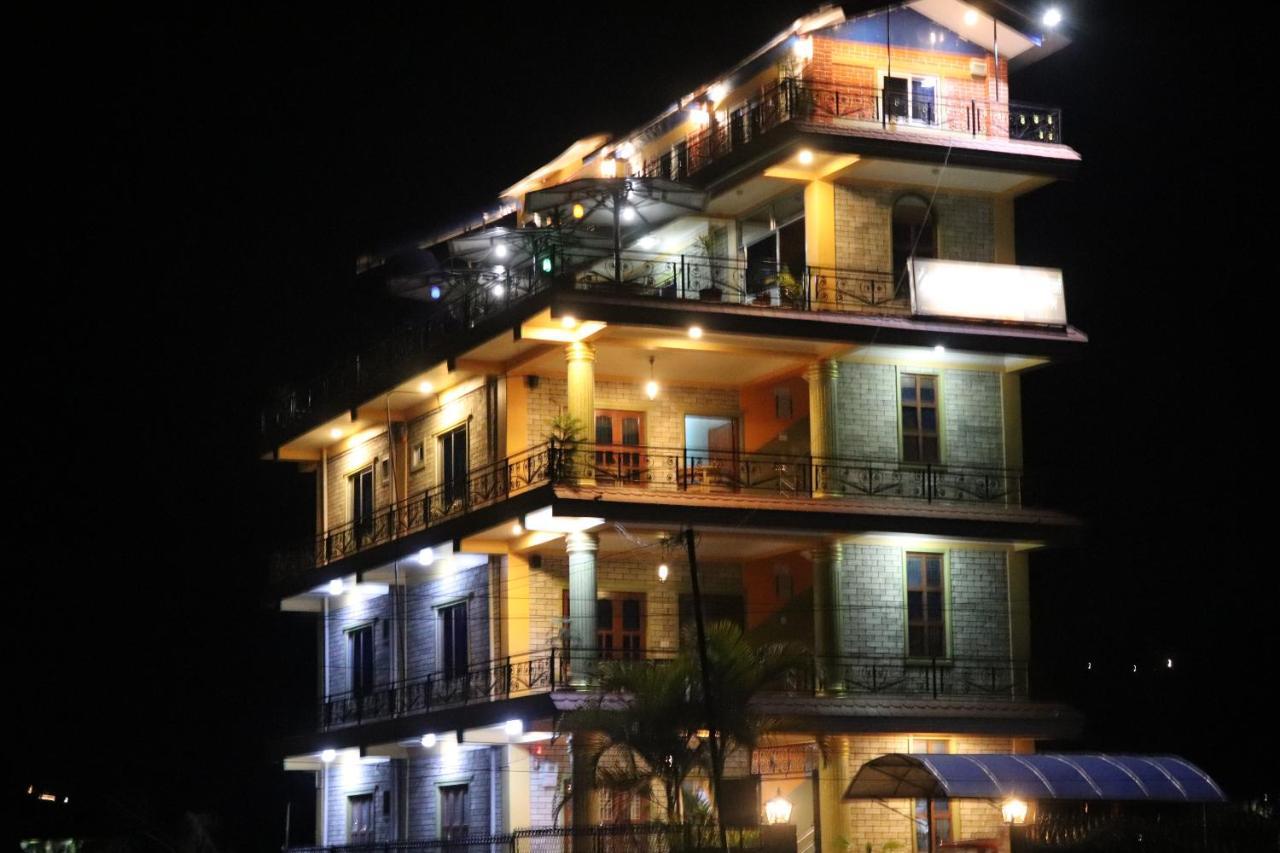 Hotel Young'S Stupa Ranipauwa Ngoại thất bức ảnh