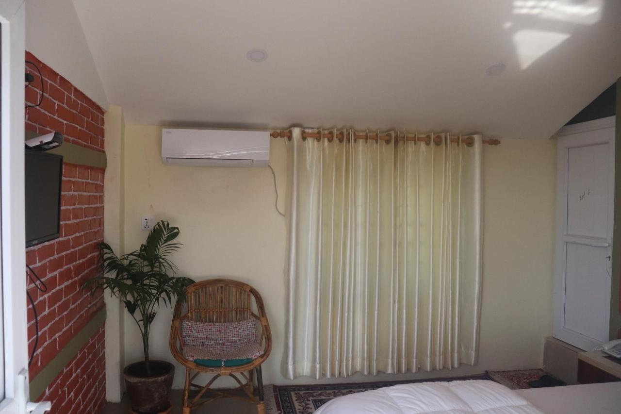 Hotel Young'S Stupa Ranipauwa Ngoại thất bức ảnh