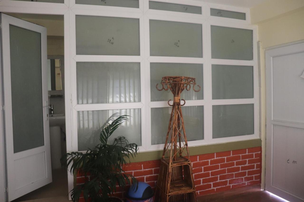 Hotel Young'S Stupa Ranipauwa Ngoại thất bức ảnh